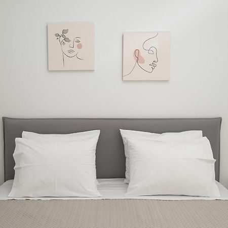 The H Experience - Eclectic Spacious Apartment Near Venetian Castle - 2 Ираклион Экстерьер фото